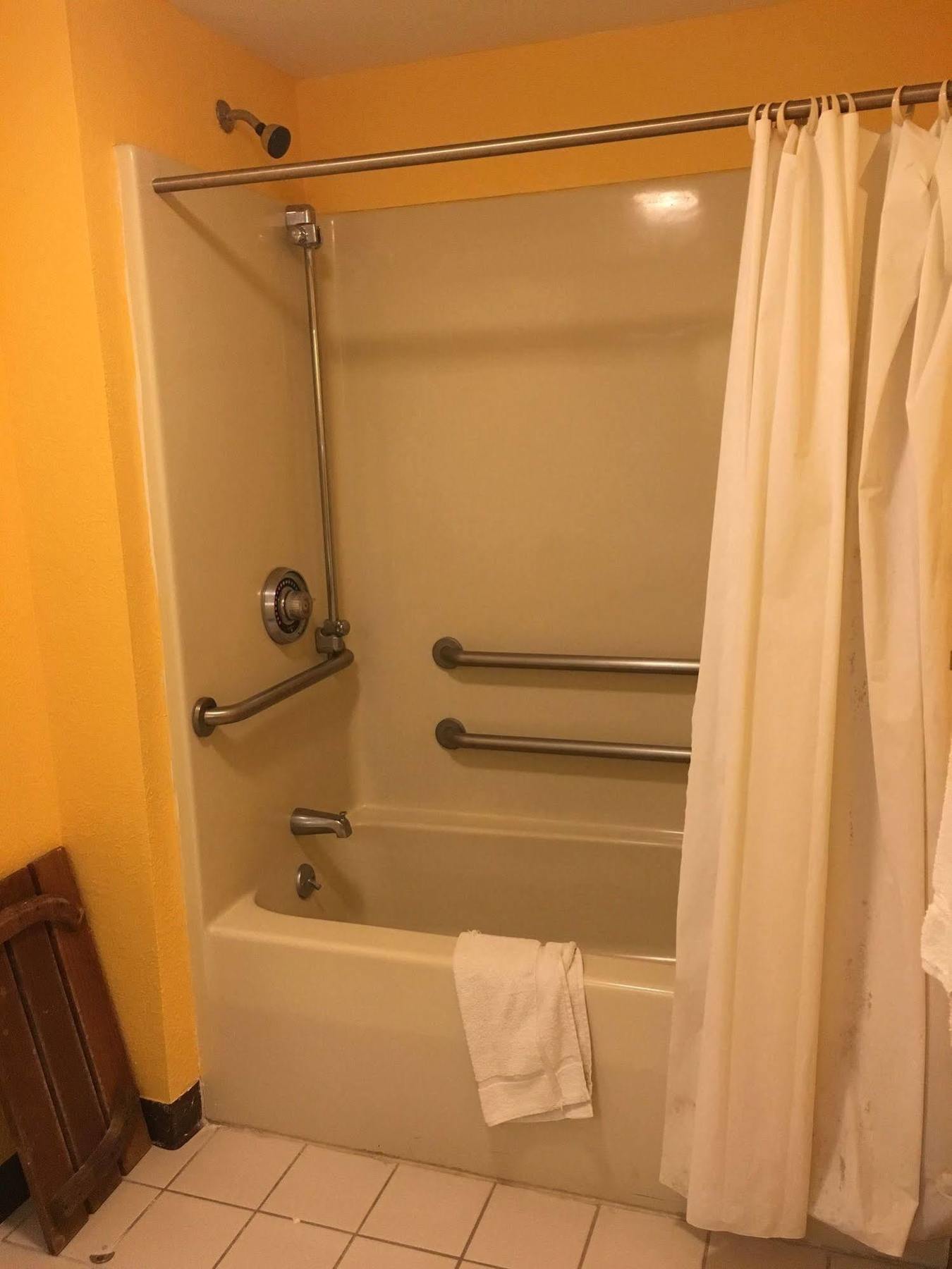 Ingleside Motel 2*